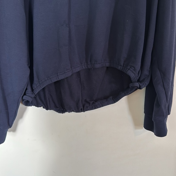 Fabletics Navy loose fit top - Picture 4 of 7